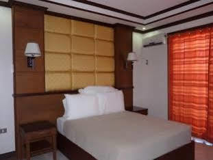 La Roca Veranda Suites & Restaurant เลกัซปี ภายนอก รูปภาพ